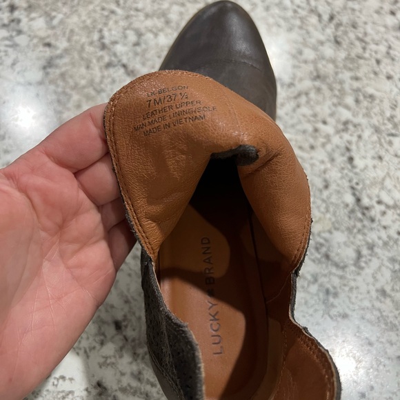 Women’s Ankle Booties Size 7 Lucky Brand Grey Brown - Picture 4 of 5